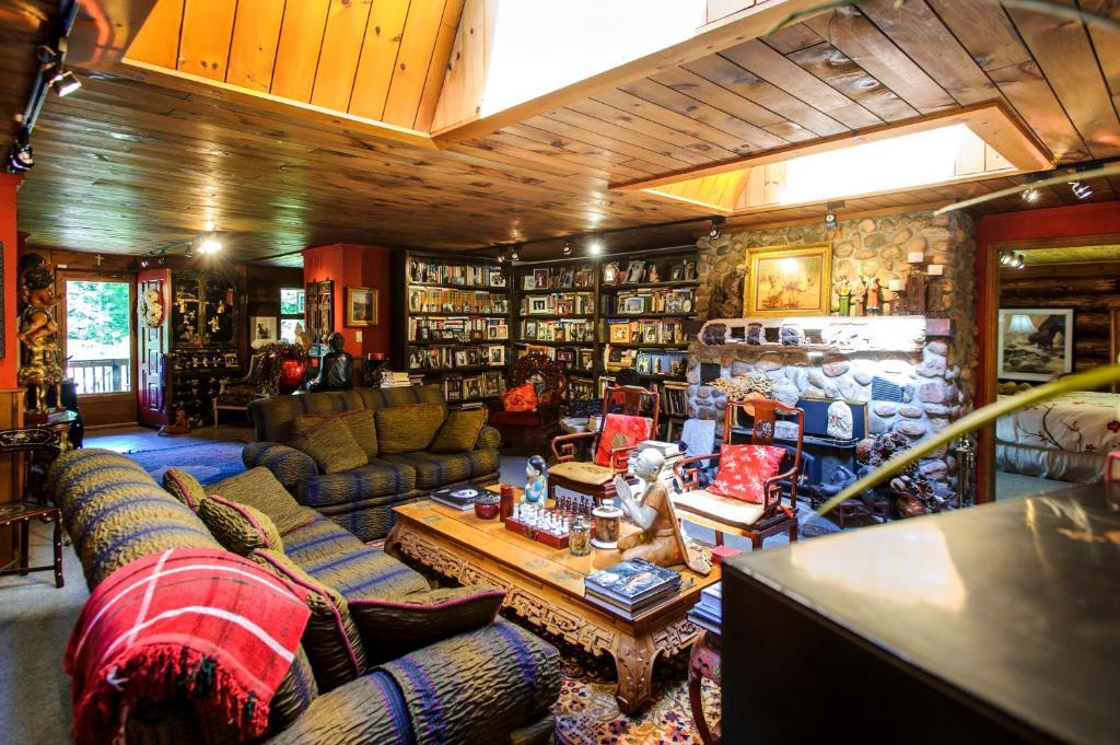 Shambhala Bed And Breakfast Buckhorn Extérieur photo
