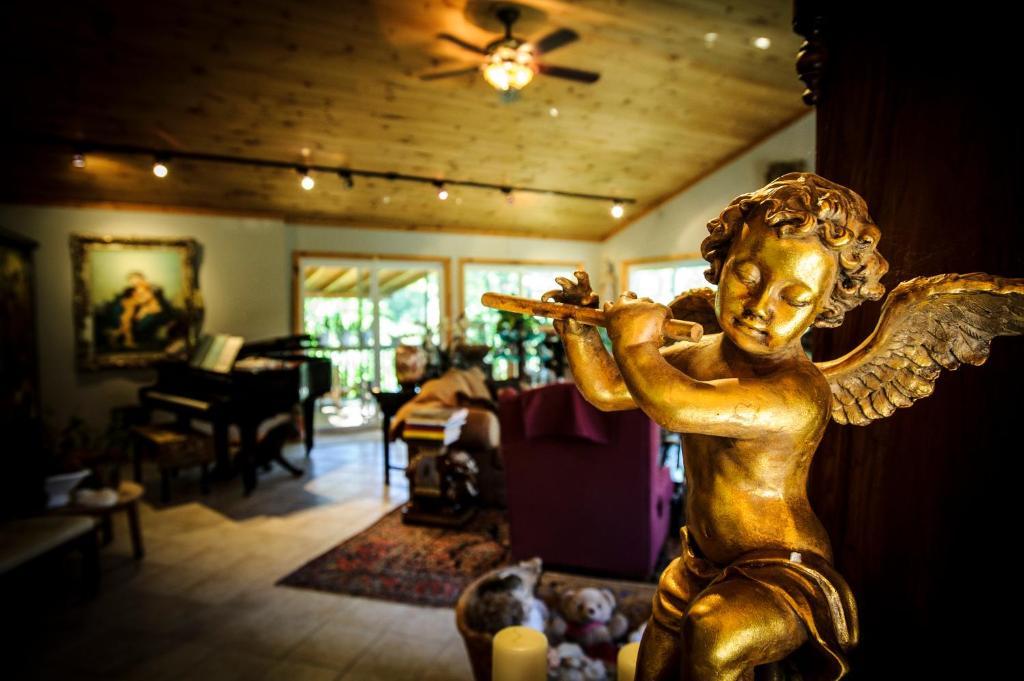 Shambhala Bed And Breakfast Buckhorn Extérieur photo